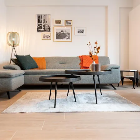 Apartment Spacious Penthouse For 8 People In The Centre *